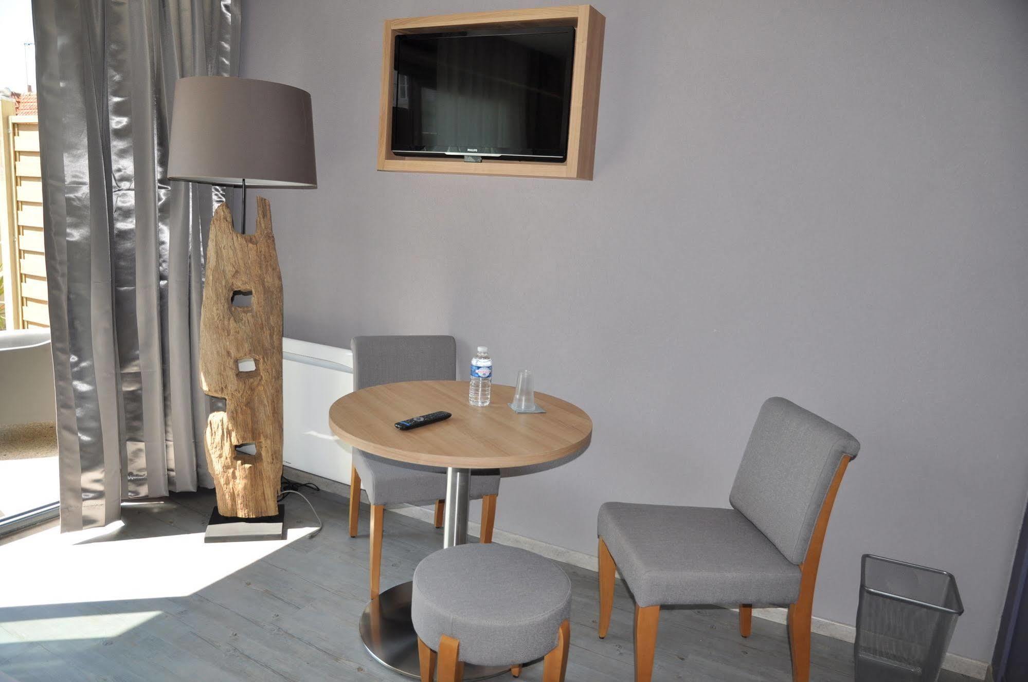 La Cremaillere Hotel-Restaurant Курсёль-сюр-Мер Экстерьер фото